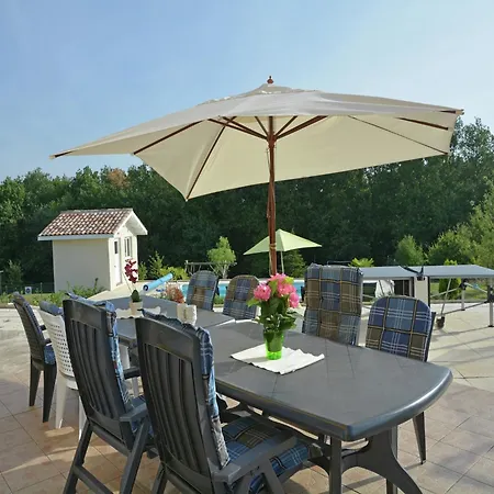 Villa House In Piquecos With Private Pool & Garden, Cleaning Included