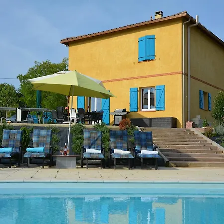 House In Piquecos With Private Pool & Garden, Cleaning Included Piquecos